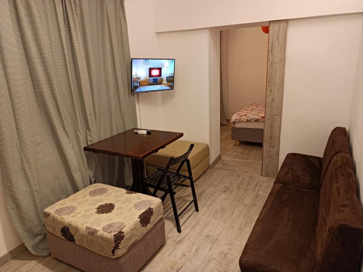 Lux Apartament In The Bubble Of Piata Romana Bucarest Exterior foto