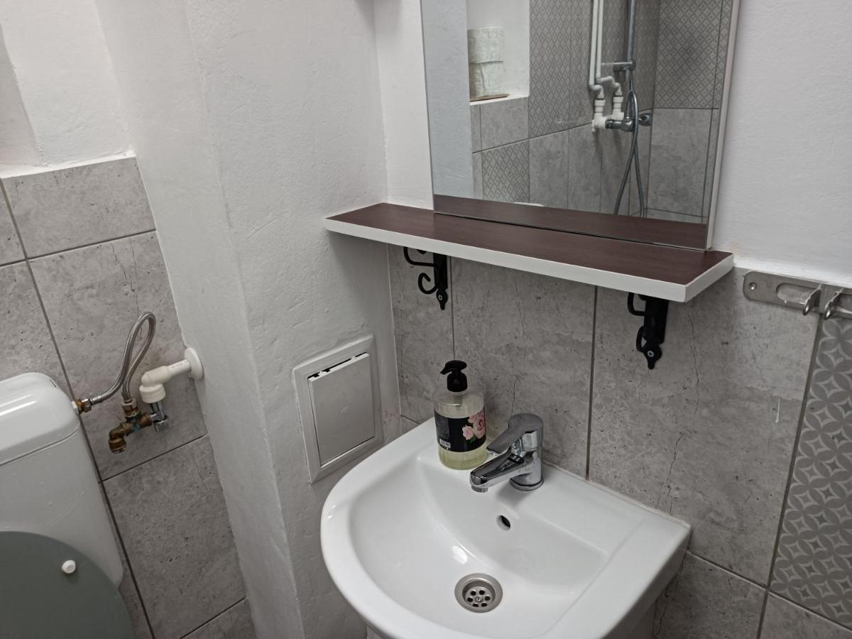 Lux Apartament In The Bubble Of Piata Romana Bucarest Exterior foto