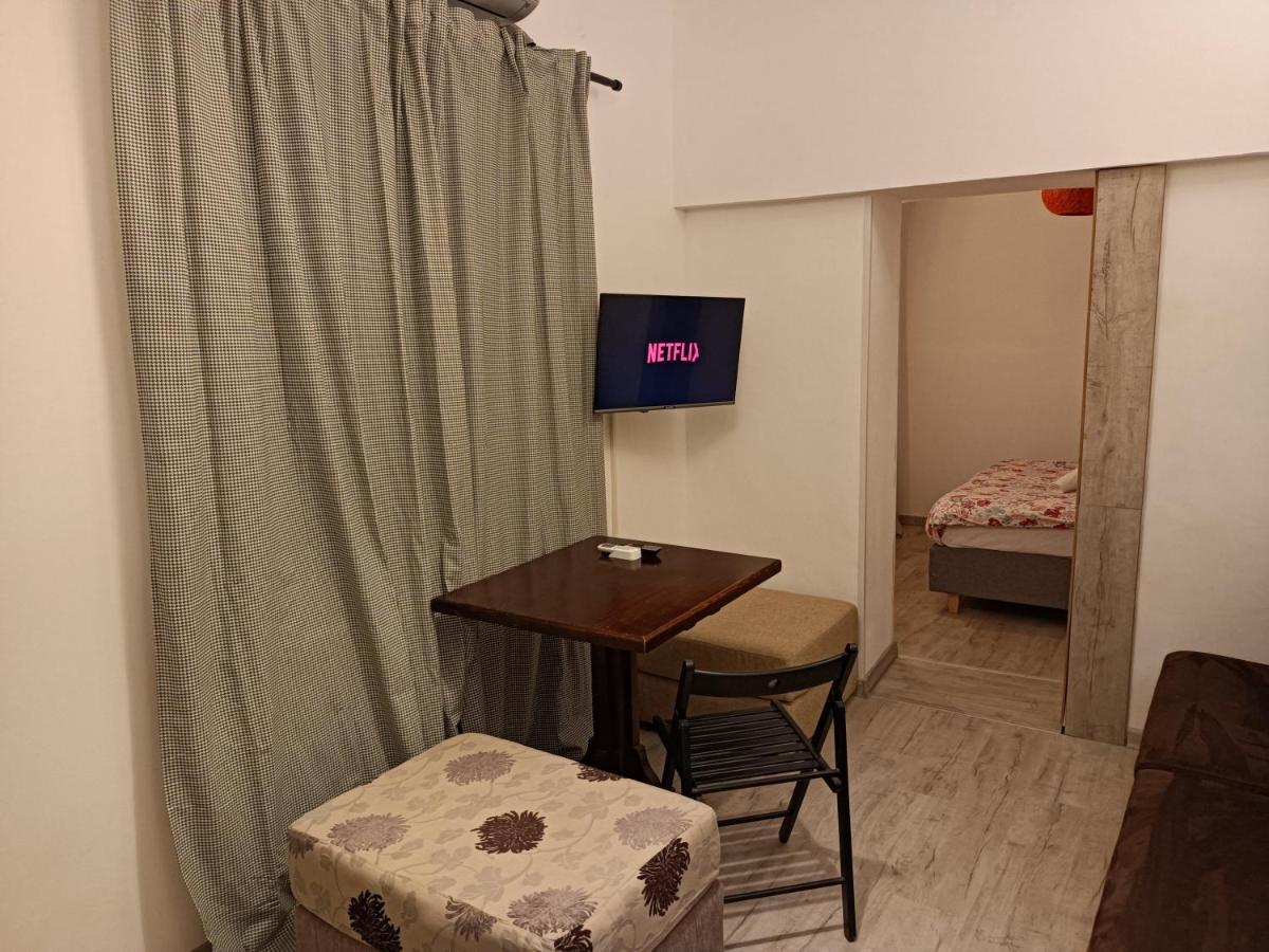 Lux Apartament In The Bubble Of Piata Romana Bucarest Exterior foto