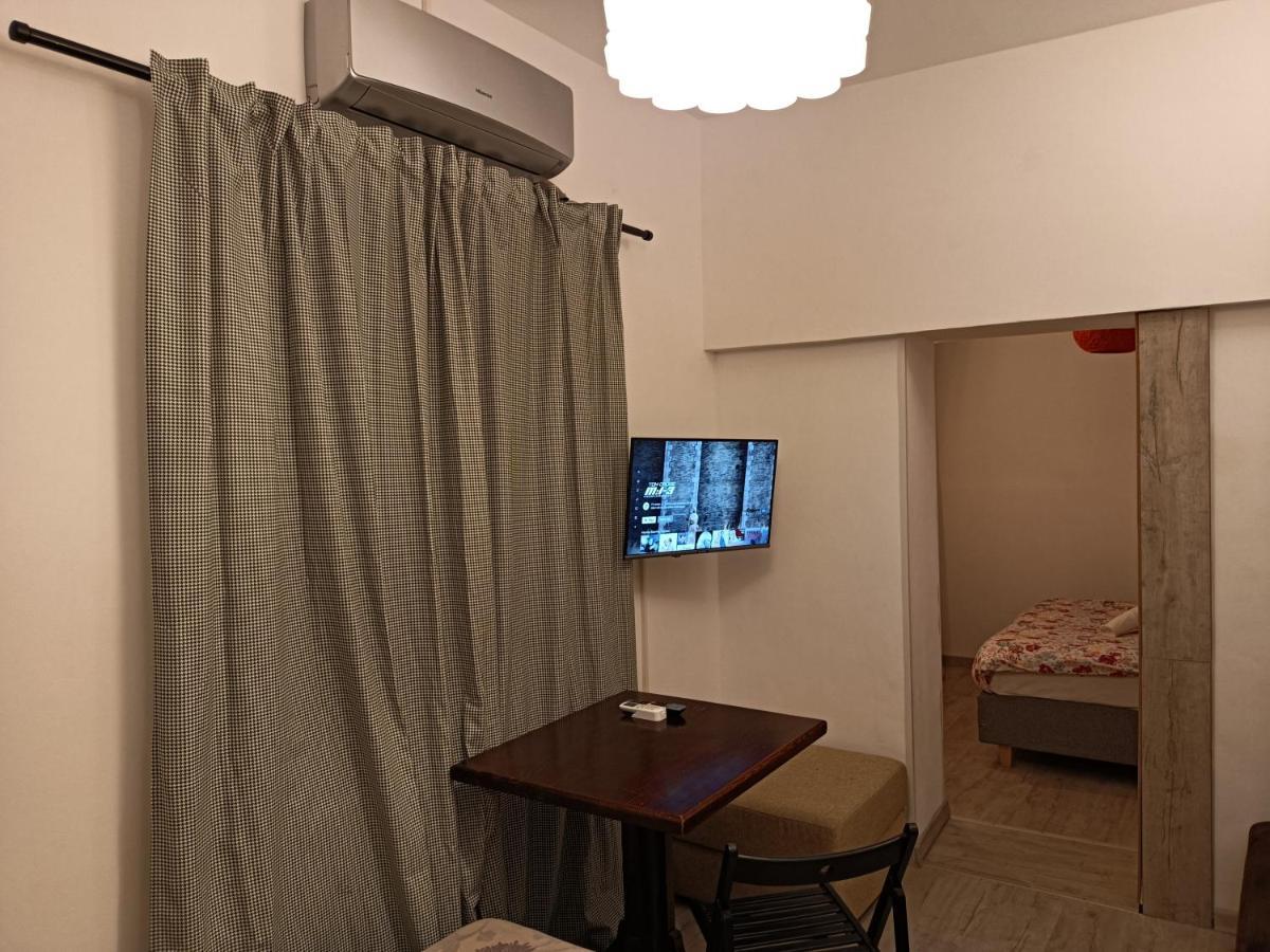 Lux Apartament In The Bubble Of Piata Romana Bucarest Exterior foto